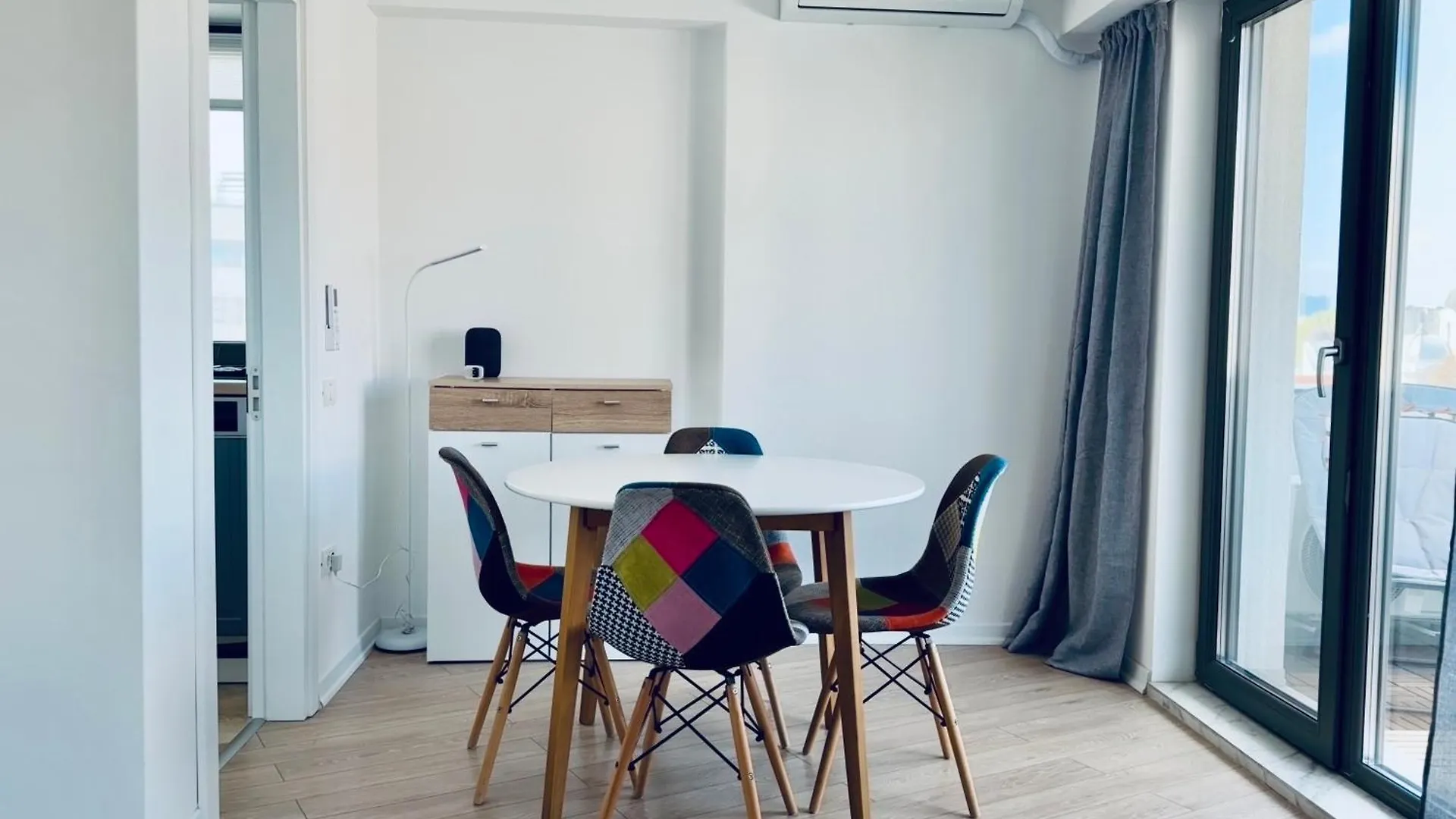 Your Modern Home In The Armenian Quarter Bucharest Apartment