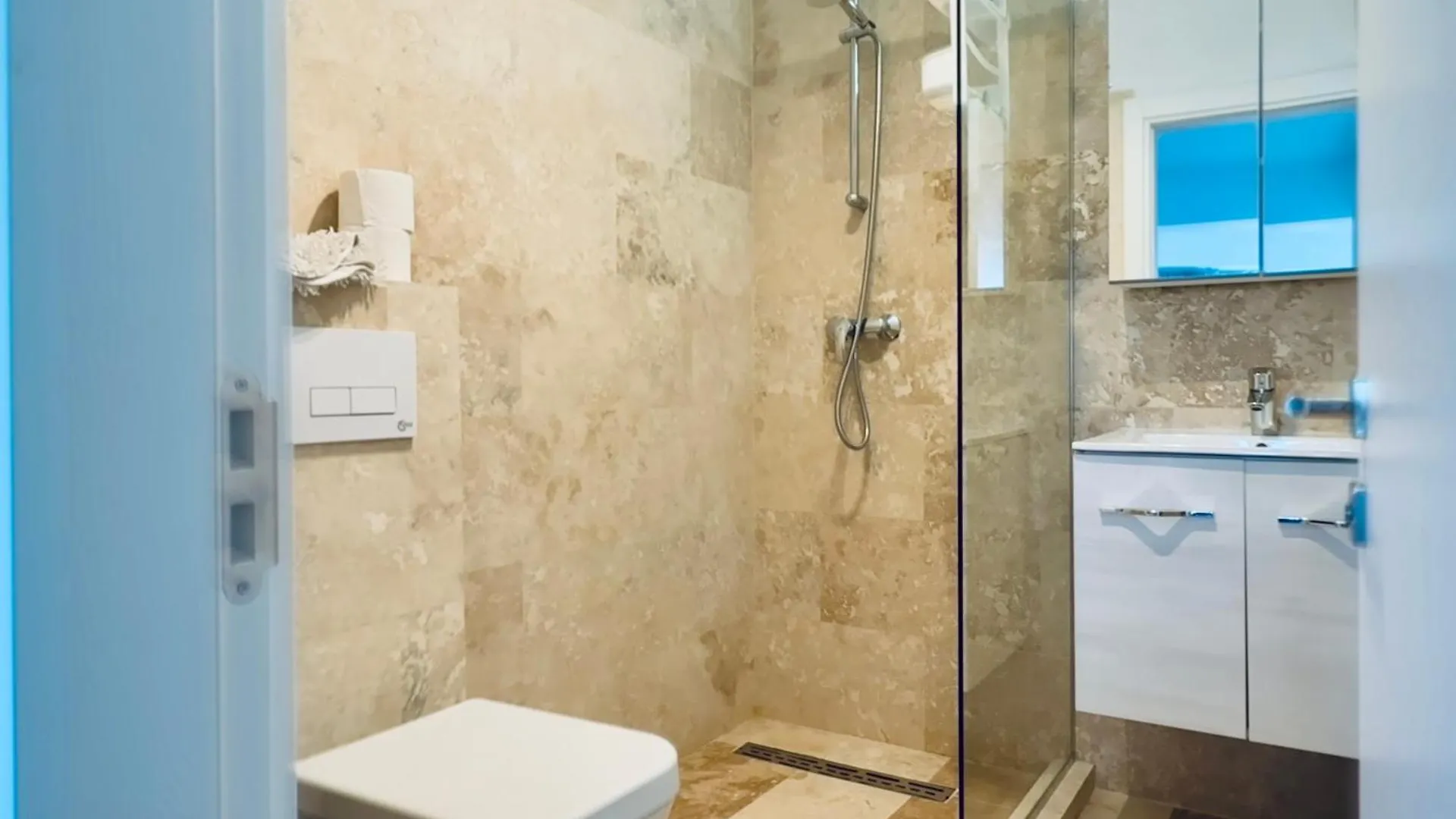 Your Modern Home In The Armenian Quarter Bükreş 0*,